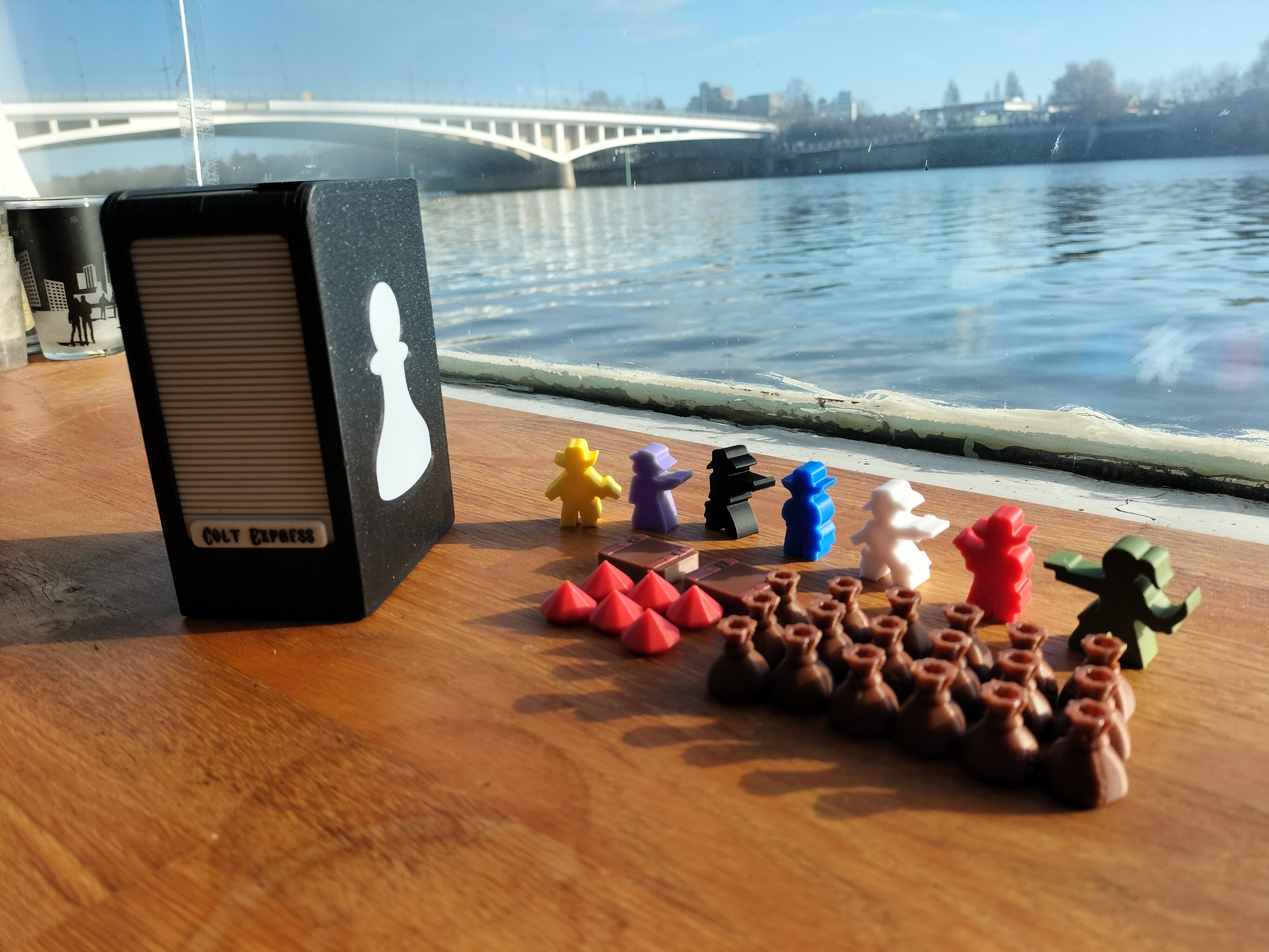 Insert et accessoires complets pour le jeu de société Colt Express